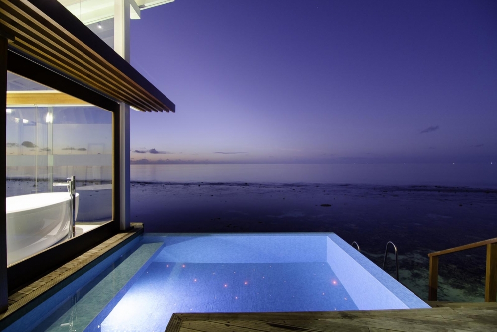 Ocean pool Villa