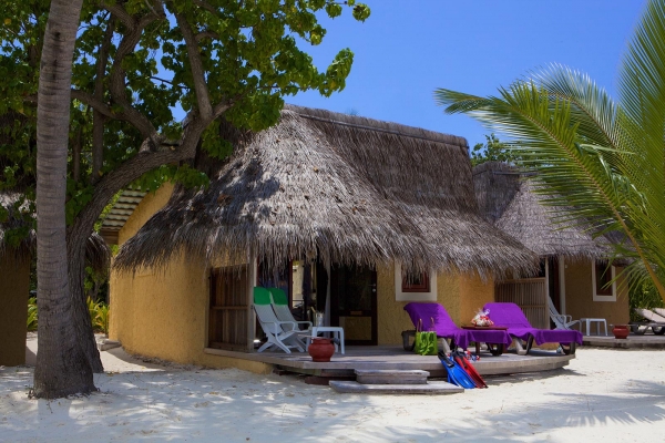 BEACH BUNGALOW