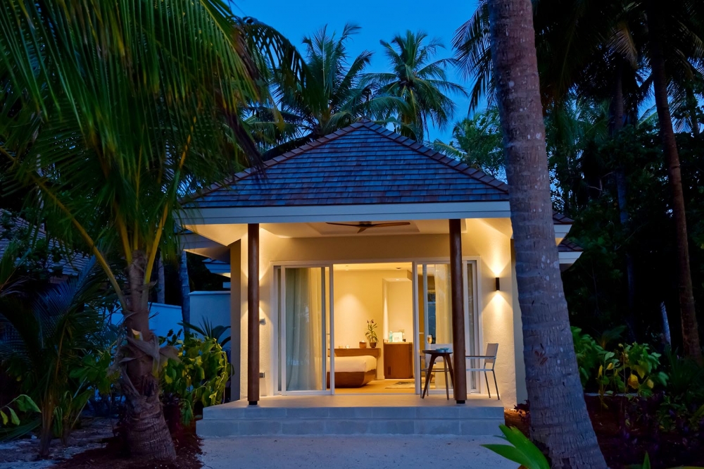 Beach Villa j