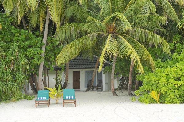 SUPERIOR BEACH BUNGALOW