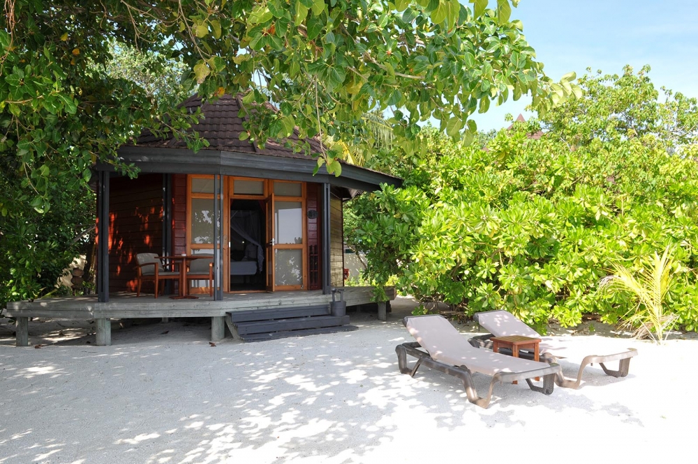 KOMANDOO ISLAND RESORT 