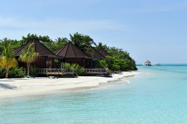 KOMANDOO ISLAND RESORT 