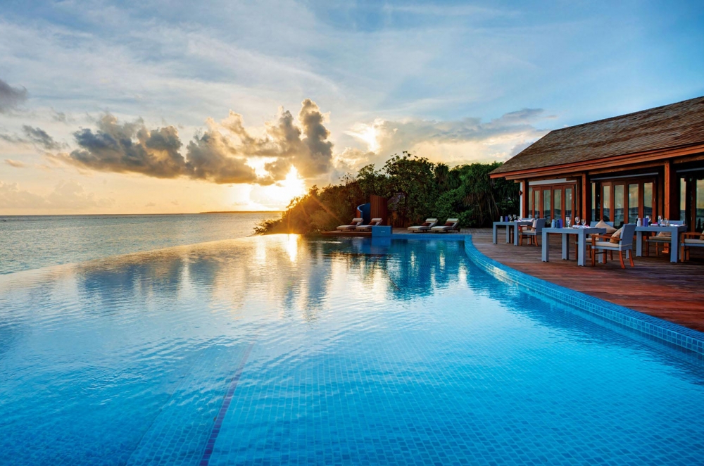 BEACH RESIDENCE WITH PLUNGE POOL