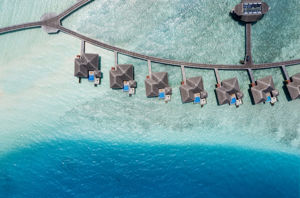 LAGOON BUNGALOW WITH POOL